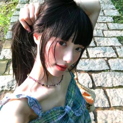 笼中女